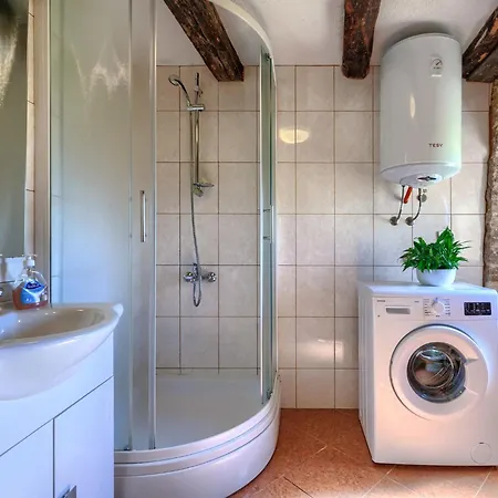 Holiday home Ana - Pzn328 By Interhome